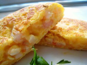 Tortilla bacalao y gambas